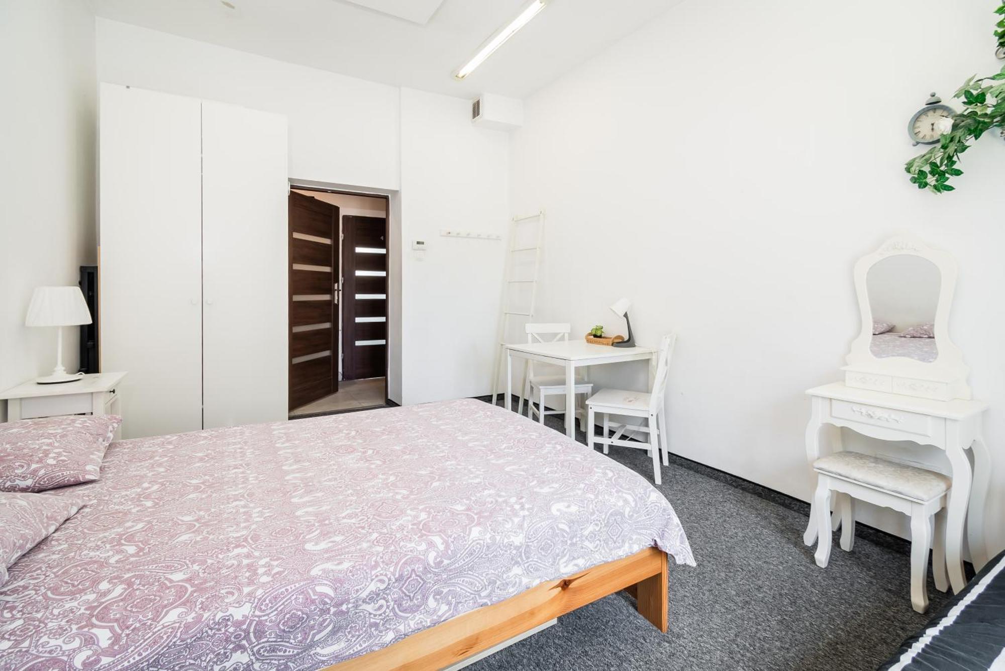 Master Corner Apartment Краков Экстерьер фото